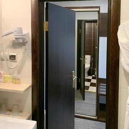 Hotel Eney Budget Lviv