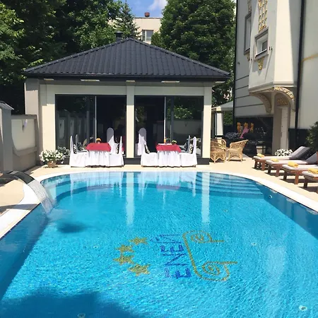 酒店 Eney Attic Three-room