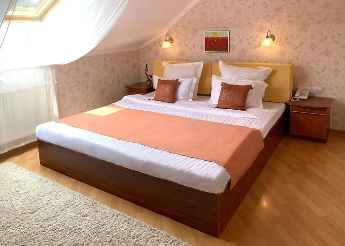 Eney Attic Three-room מלון 3*