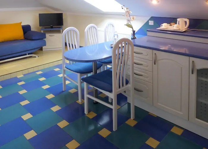 Eney Attic Three-room מלון 3*