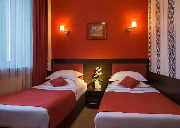 Eney Attic Three-room