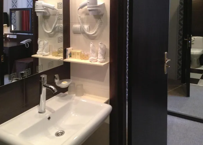 Eney Attic Three-room ホテル リヴィウ