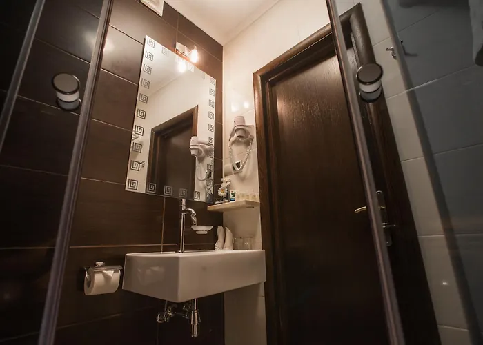 ホテル Eney Attic Three-room リヴィウ